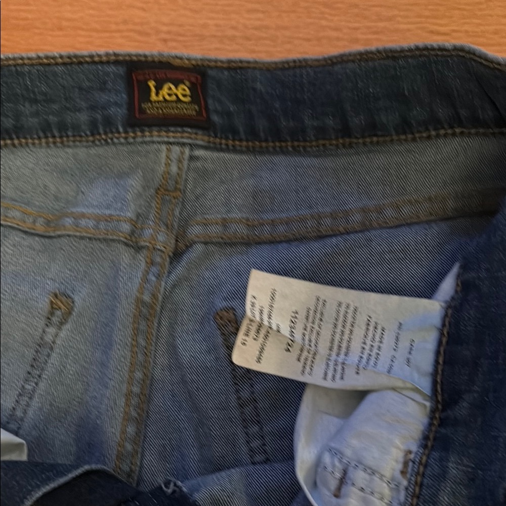 Lee Womens Relaxed Fit Dark Blue Jeans - Picture 2 of 3
